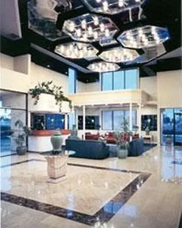 Ramada Plaza By Wyndham Garden Grove/anaheim South Garden Grove