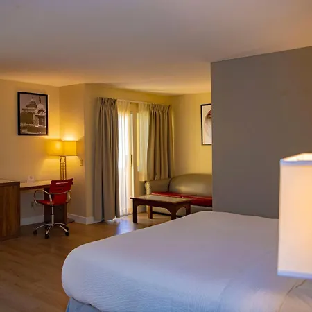 Hotel Ramada Plaza By Wyndham Garden Grove/anaheim South