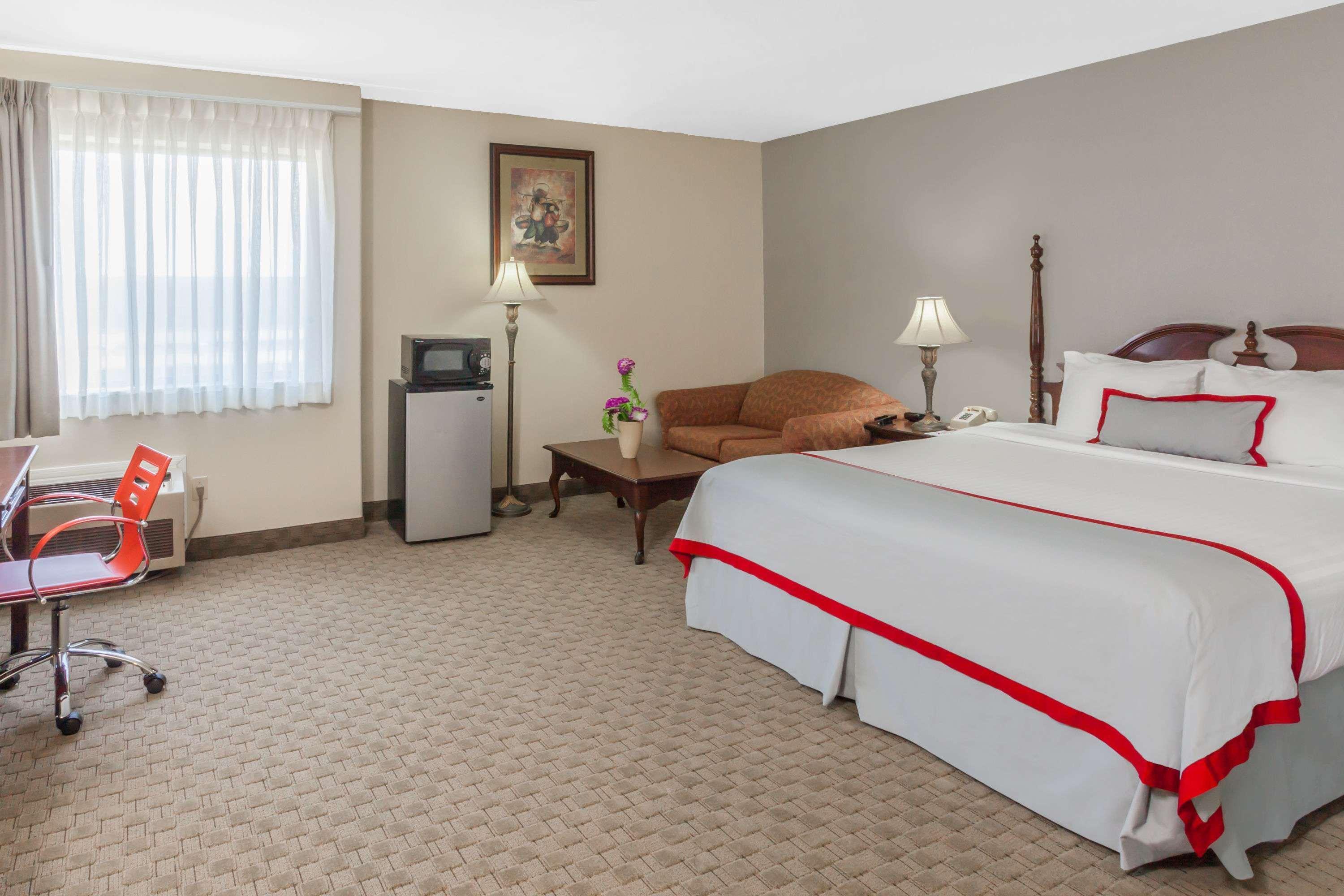 Ramada Plaza By Wyndham Garden Grove/anaheim South Hotel 3*