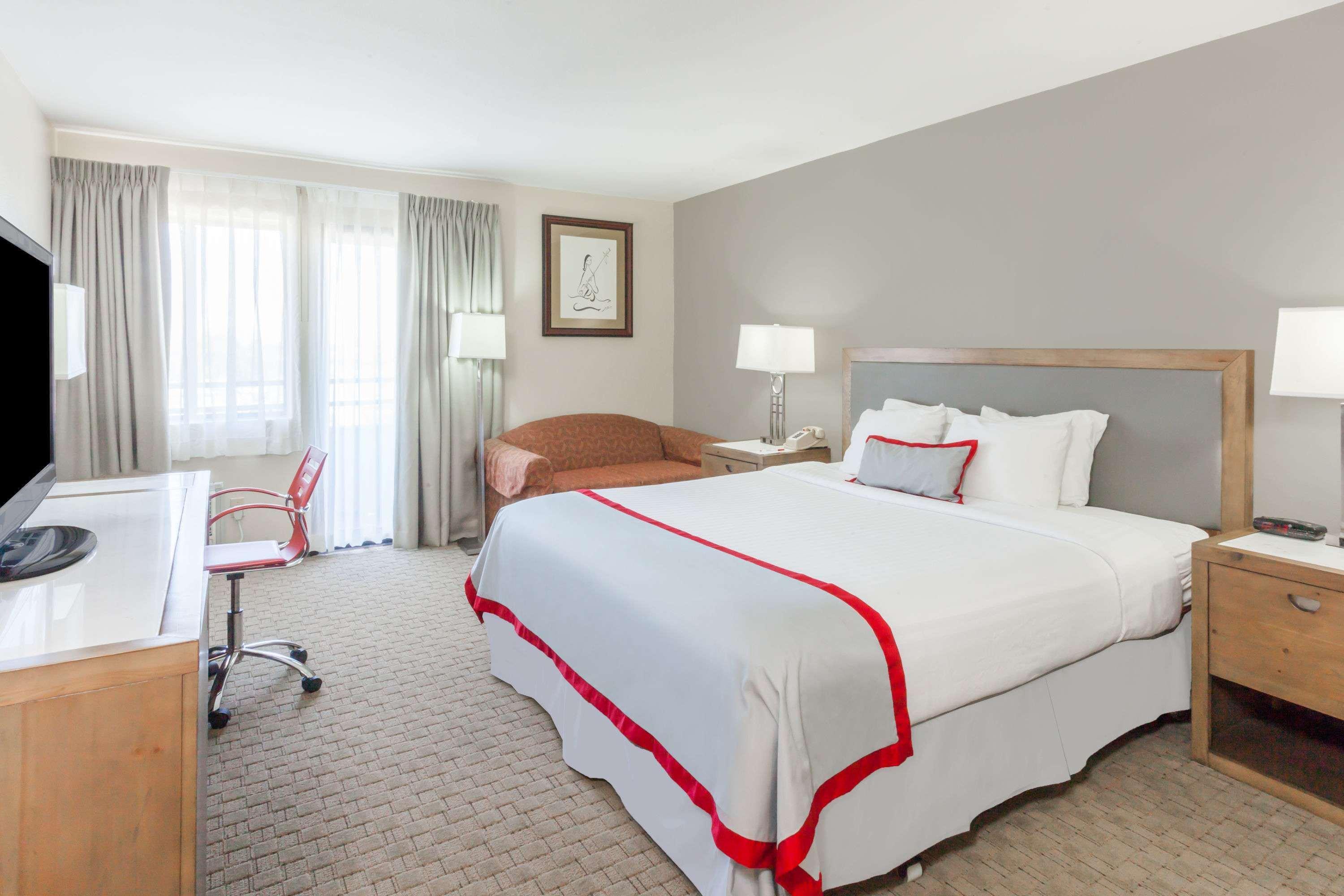 Ramada Plaza By Wyndham Garden Grove/anaheim South 3*