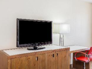 Hotel Ramada Plaza By Wyndham Garden Grove/anaheim South