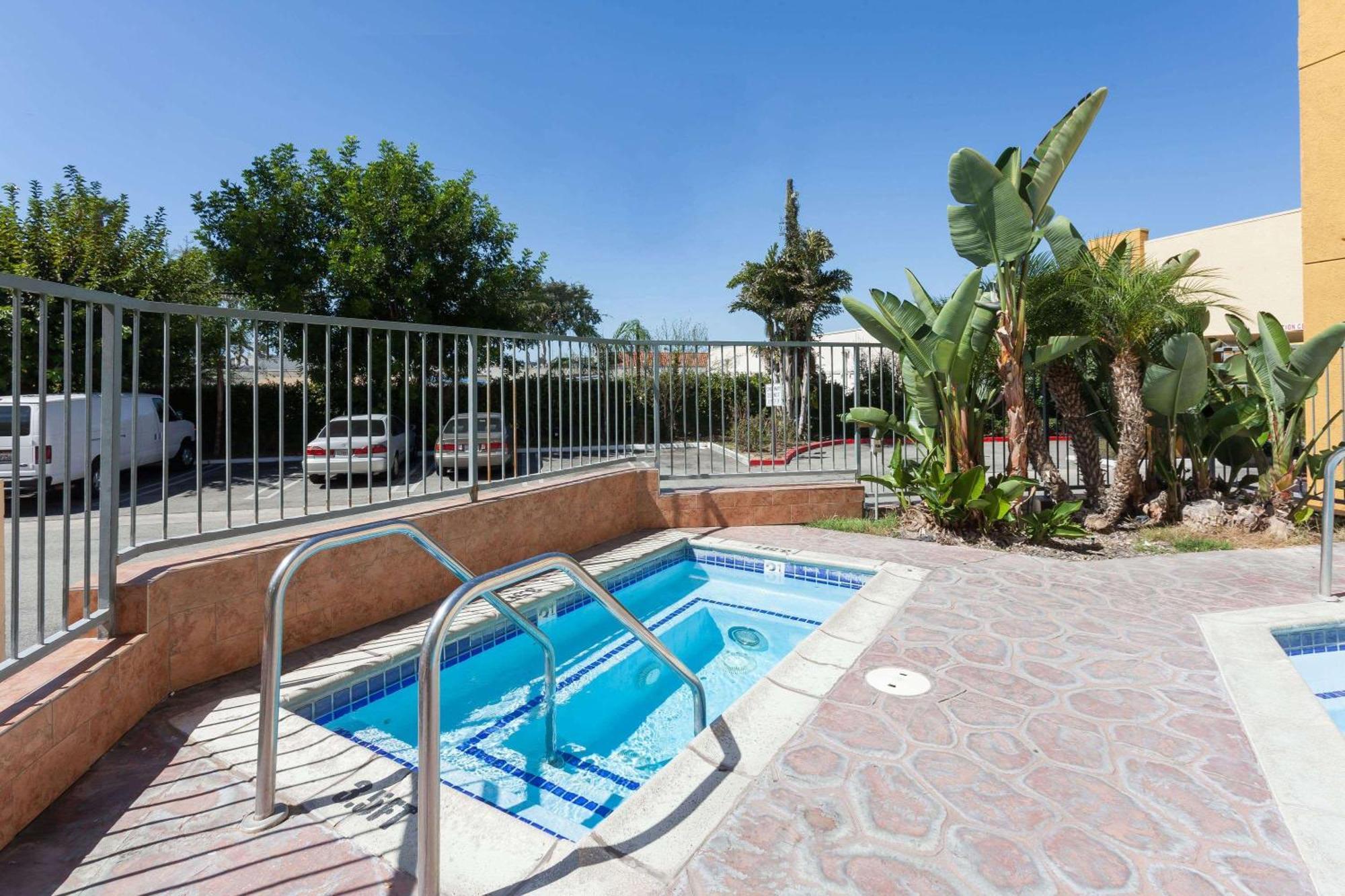 Ramada Plaza By Wyndham Garden Grove/anaheim South 3* Garden Grove