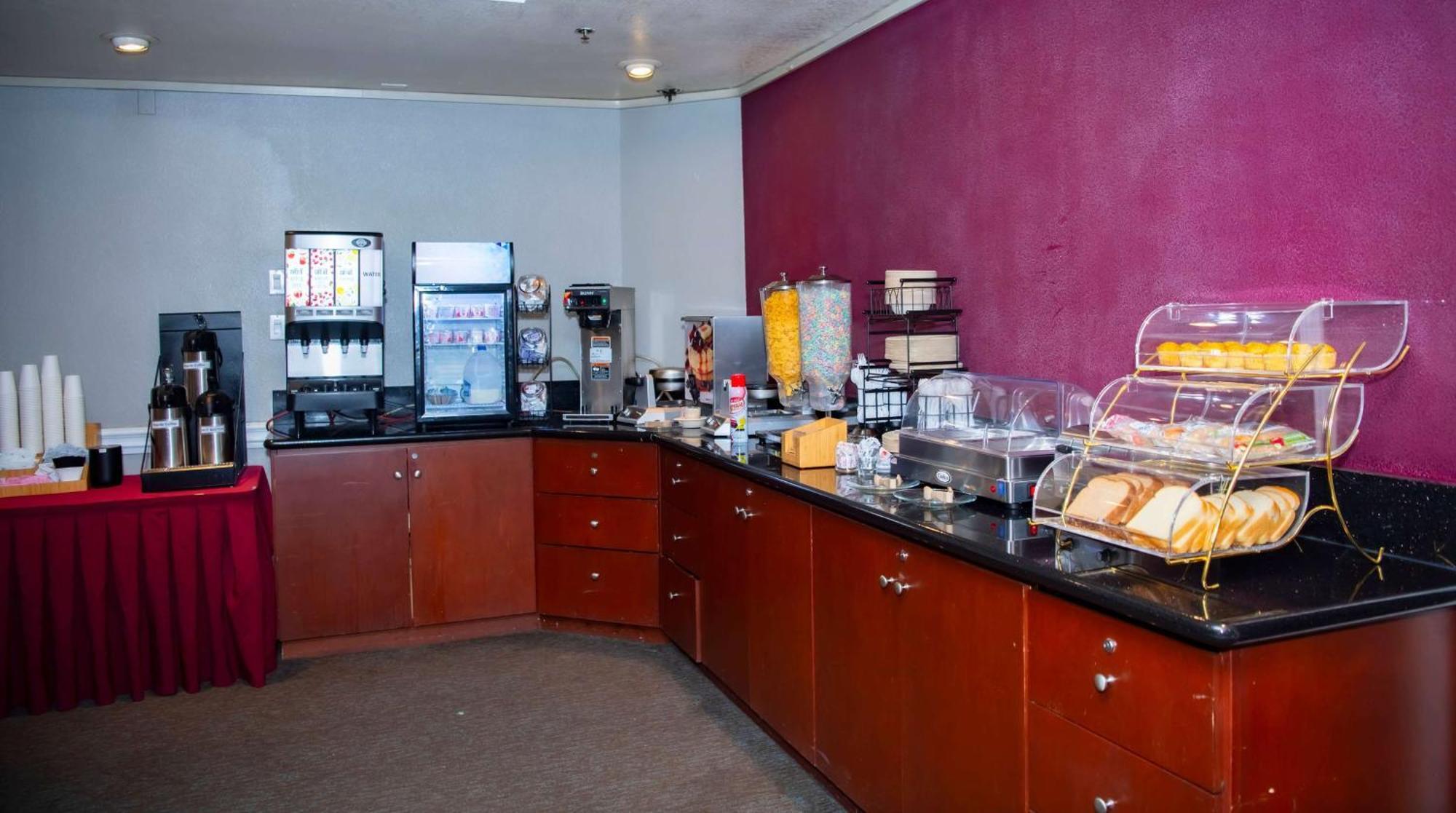 Ramada Plaza By Wyndham Garden Grove/anaheim South Hotel 3*