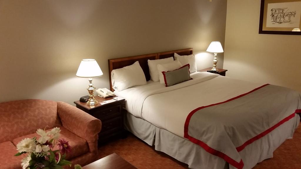 Ramada Plaza By Wyndham Garden Grove/anaheim South 3*
