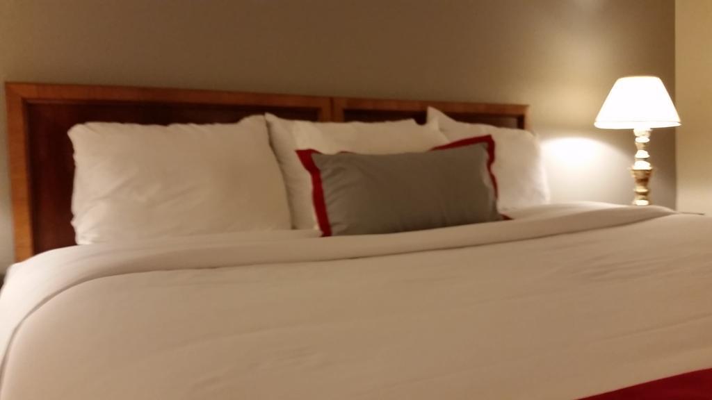 Ramada Plaza By Wyndham Garden Grove/anaheim South Hotel 3*