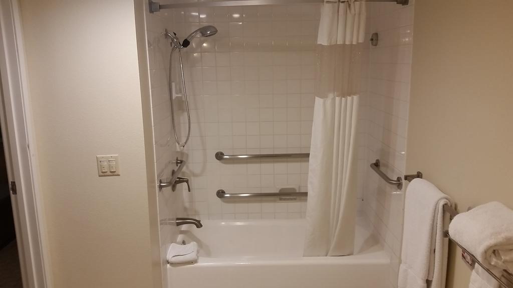 Ramada Plaza By Wyndham Garden Grove/anaheim South 3*