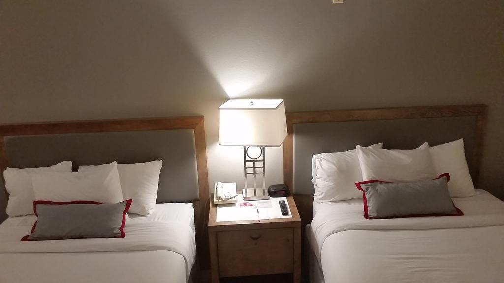 Ramada Plaza By Wyndham Garden Grove/anaheim South 3* Garden Grove