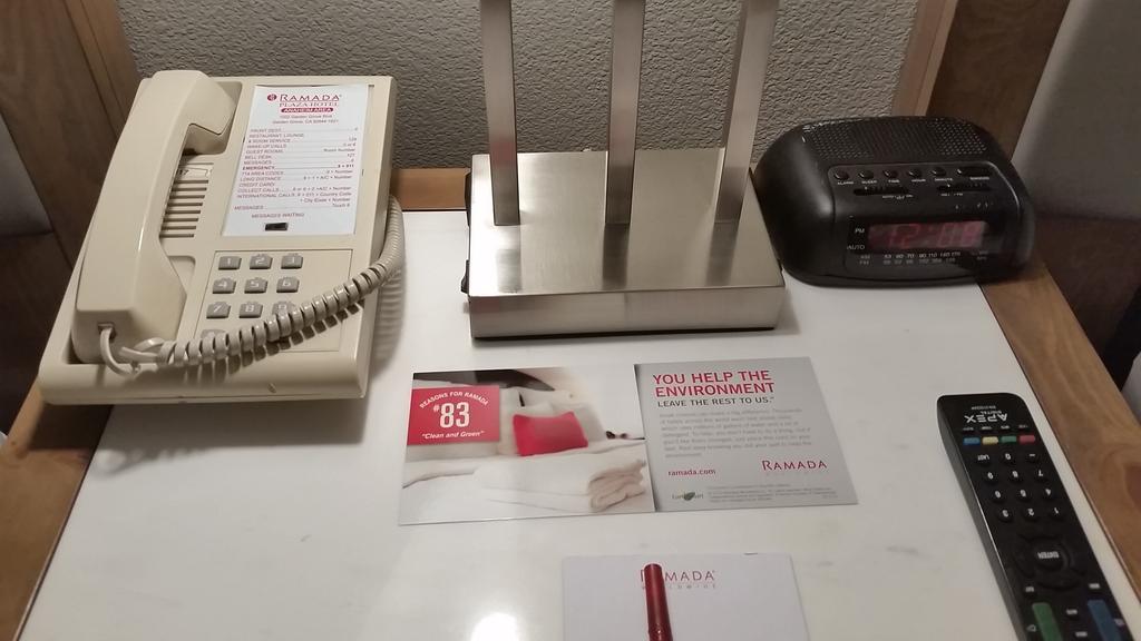 Ramada Plaza By Wyndham Garden Grove/anaheim South 3*