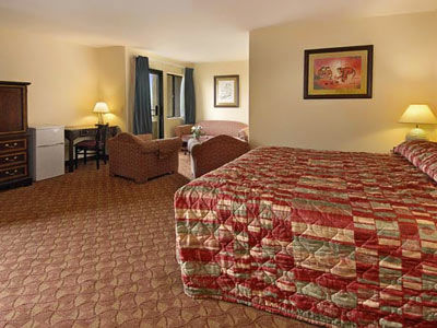 Hotel Ramada Plaza By Wyndham Garden Grove/anaheim South