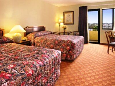 Ramada Plaza By Wyndham Garden Grove/anaheim South Hotel 3*
