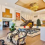 Ramada Plaza By Wyndham Garden Grove/Anaheim South