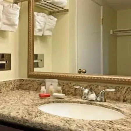 Ramada Plaza By Wyndham Garden Grove/anaheim South 3* Garden Grove