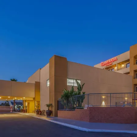 Ramada Plaza By Wyndham Garden Grove/anaheim South Hotel 3*