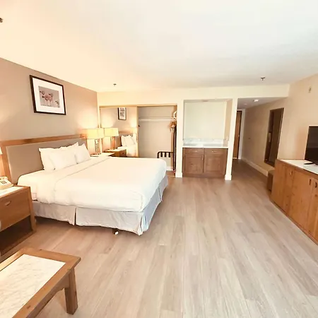 Hotel Ramada Plaza By Wyndham Garden Grove/anaheim South