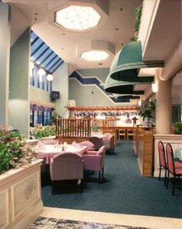 Ramada Plaza By Wyndham Garden Grove/anaheim South 3*