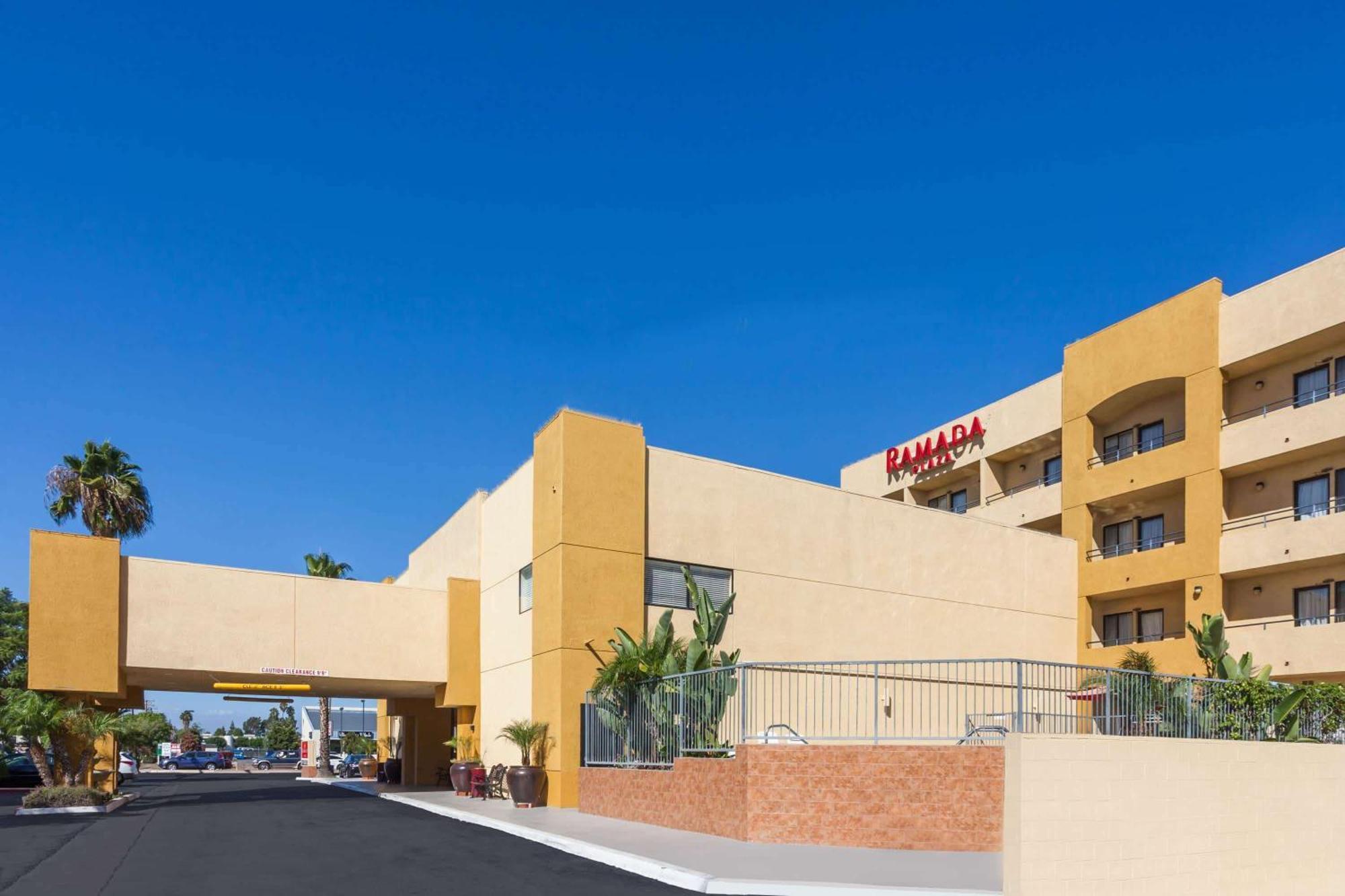 Ramada Plaza By Wyndham Garden Grove/anaheim South