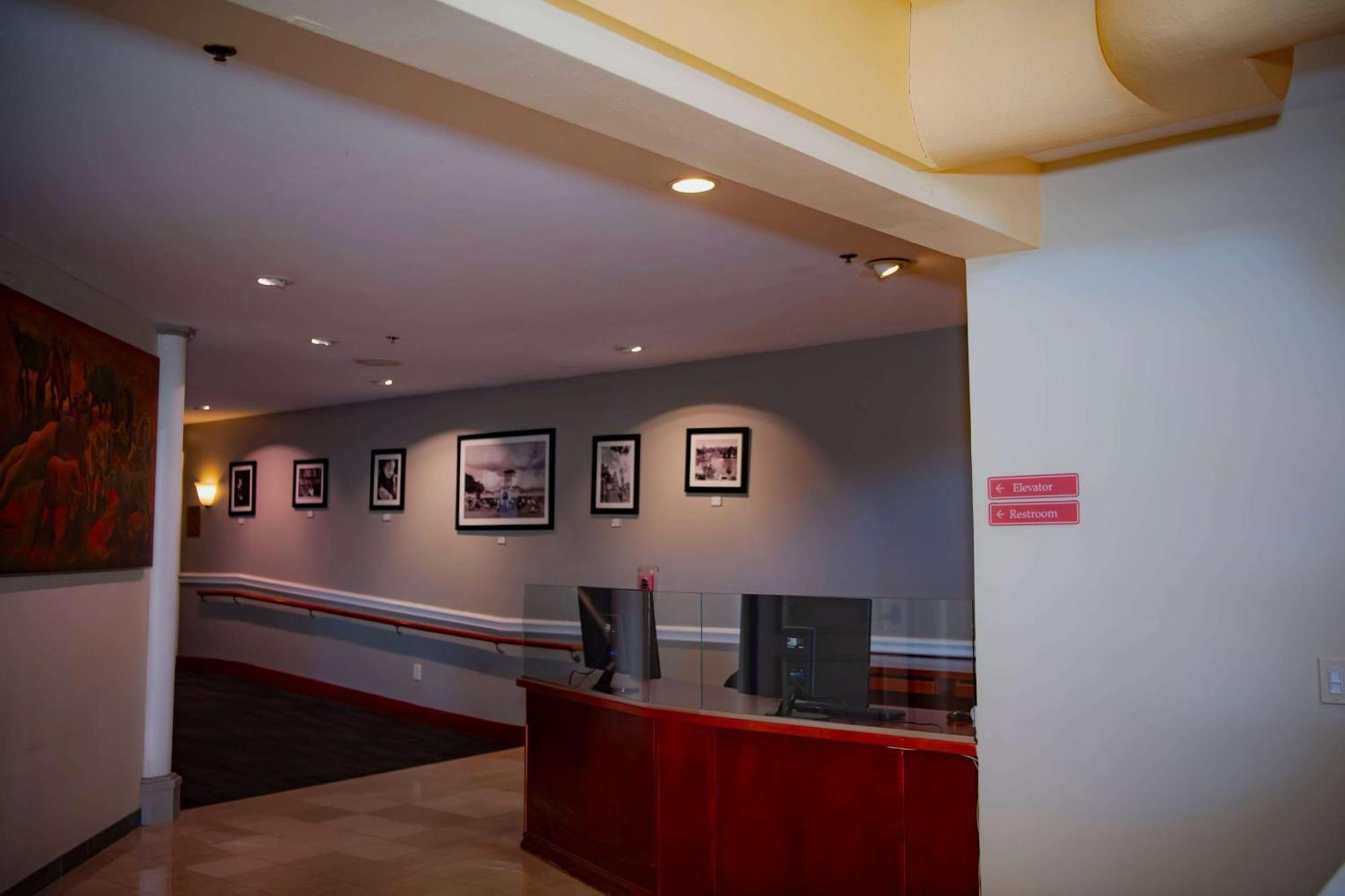 Hotel Ramada Plaza By Wyndham Garden Grove/anaheim South Garden Grove