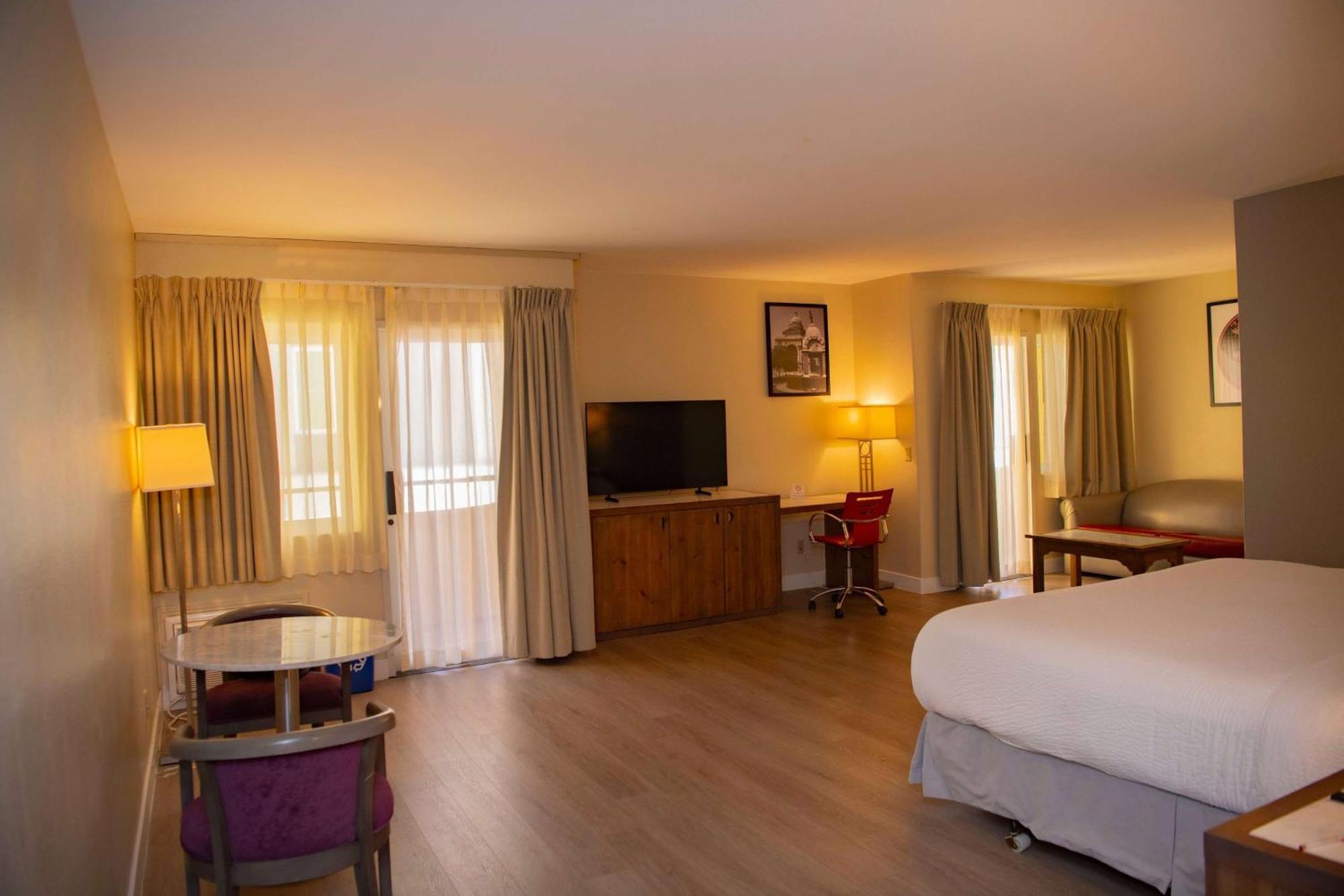 Hotel Ramada Plaza By Wyndham Garden Grove/anaheim South 3*