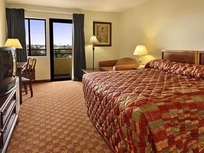 Hotel Ramada Plaza By Wyndham Garden Grove/anaheim South